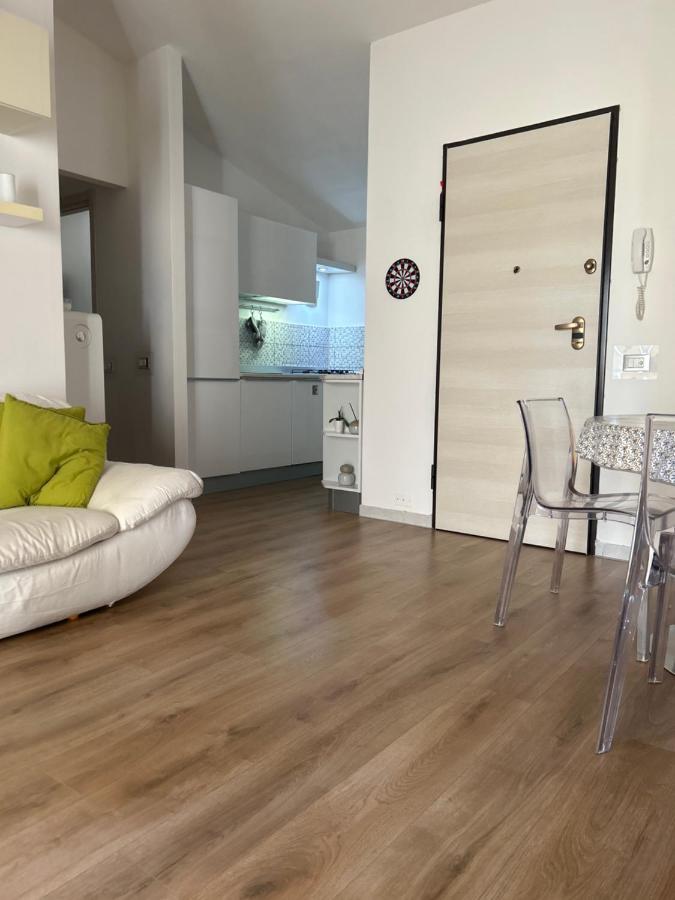 P. Home La Maddalena  エクステリア 写真